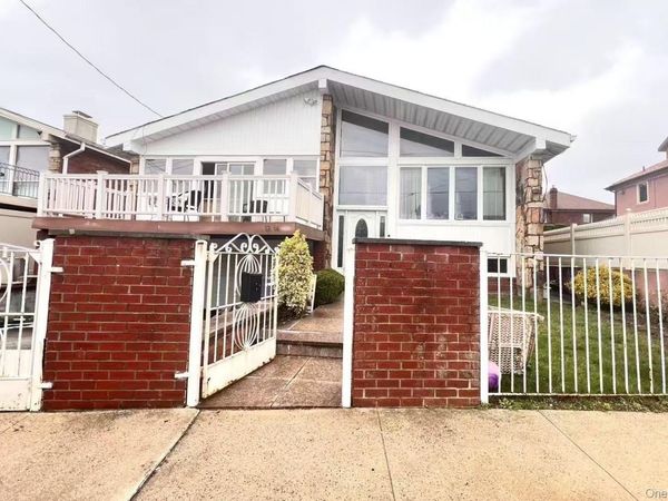 12-14 Utopia Parkway , Whitestone, NY 11357