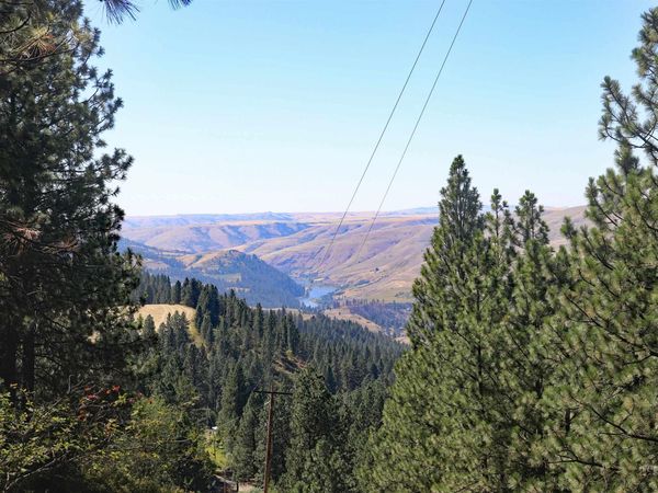 37596 Eberhardt Road, Peck, ID 83545