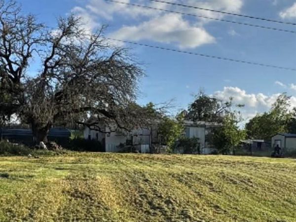 534 E Pierson Street, Hamilton, TX 76531