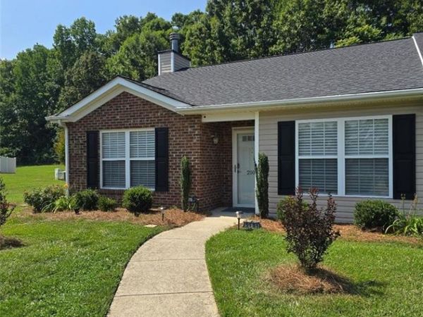 2101 Jefferson Court, Archdale, NC 27263