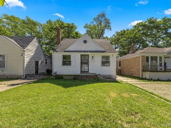 8658 Stahelin Avenue, Detroit, MI 48228