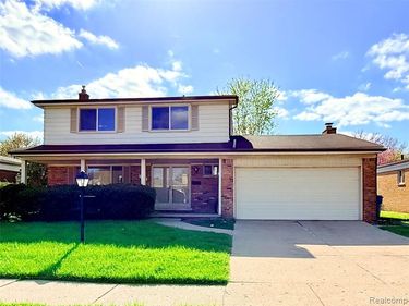 30943 Roselawn Drive, Warren, MI 48088