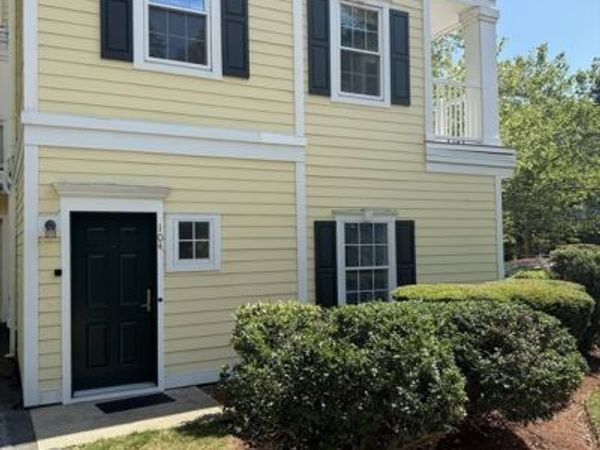 104 Gazebo Circle, Unit 104, Reading, MA 01867