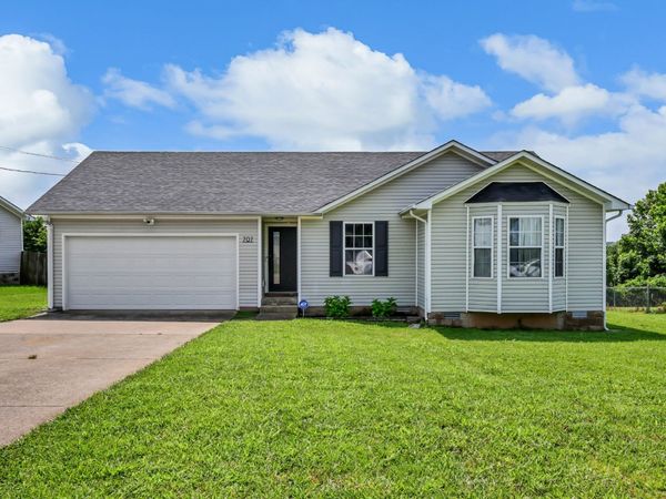 707 Shetland Dr , Oak Grove, KY 42262