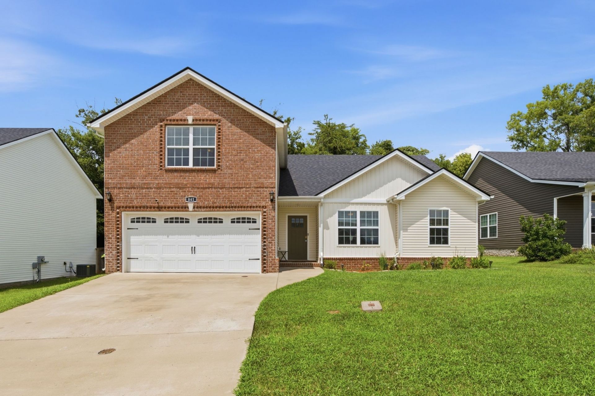 841 Lutz Ln, Clarksville, TN 37042 Main Photo