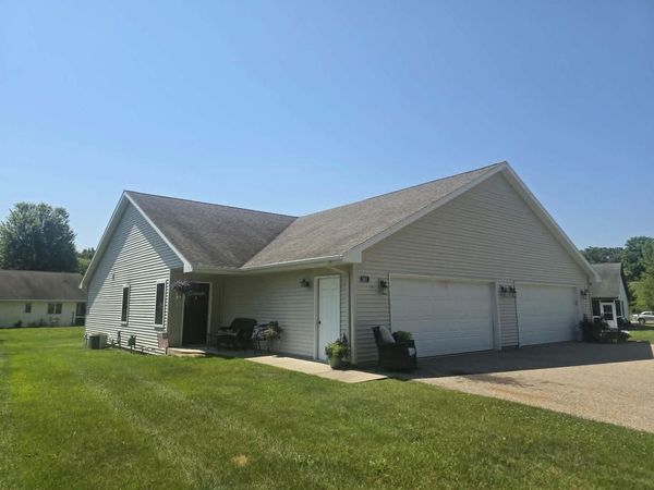 961 CHARLES WRIGHT DRIVE, Waupaca, WI 54981