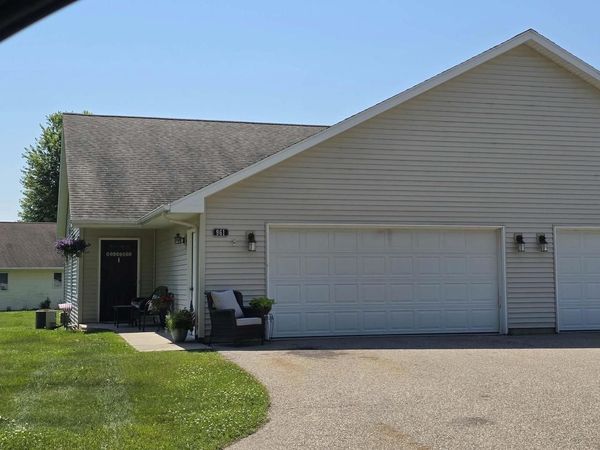 961 CHARLES WRIGHT DRIVE, Waupaca, WI 54981
