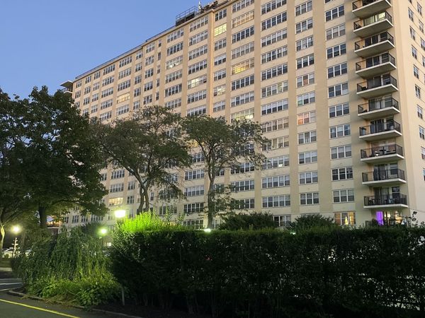 2625 Park, Unit 11P, Bridgeport, CT 06604