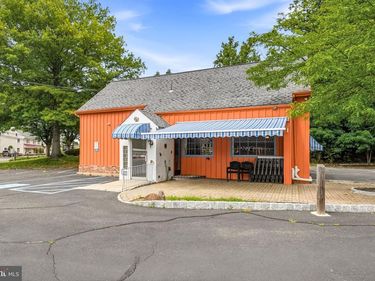 924 N BETHLEHEM PIKE , AMBLER, PA 19002