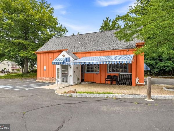 924 N BETHLEHEM PIKE , AMBLER, PA 19002
