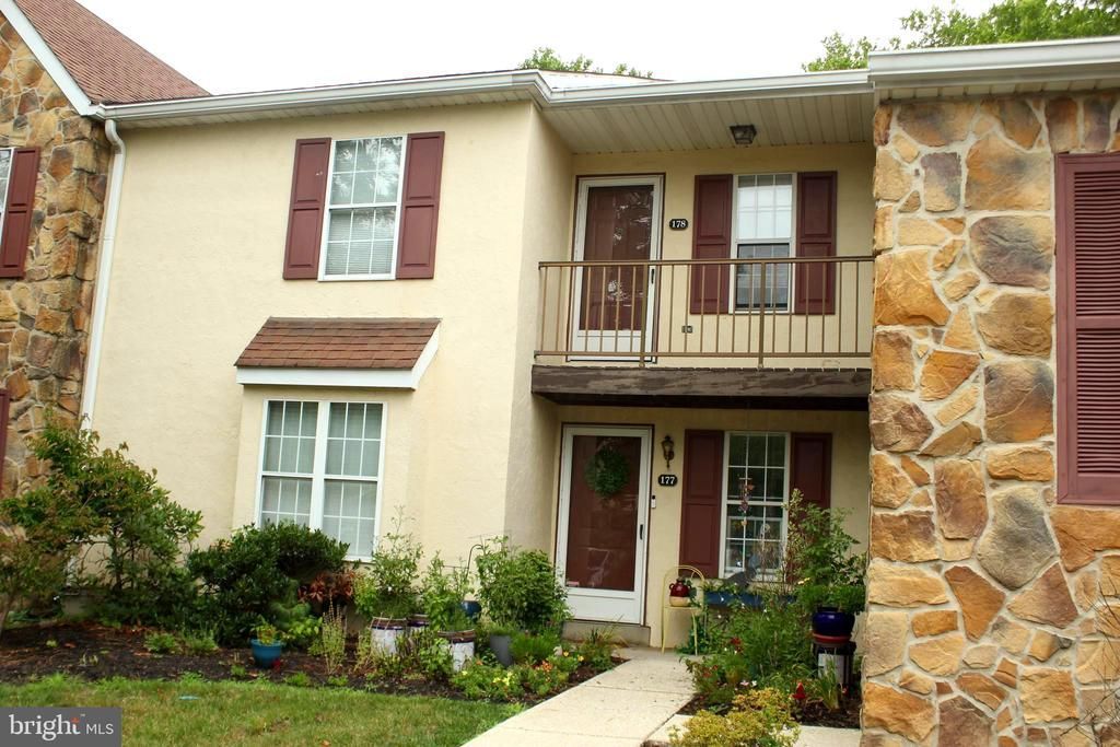 178 VALLEY STREAM CIRCLE, CHESTERBROOK, PA 19087