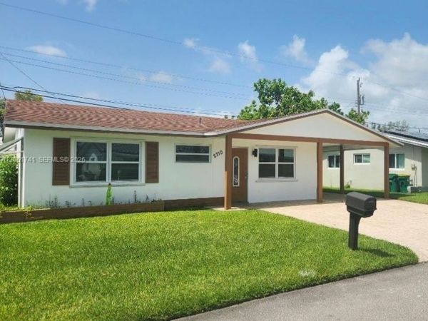 2710 NW 52nd Pl, Tamarac, FL 33309