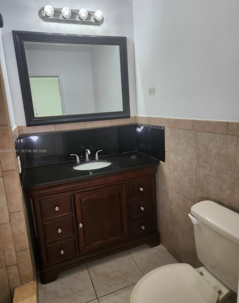 2710 NW 52nd Pl, Tamarac, FL 33309 Photo
