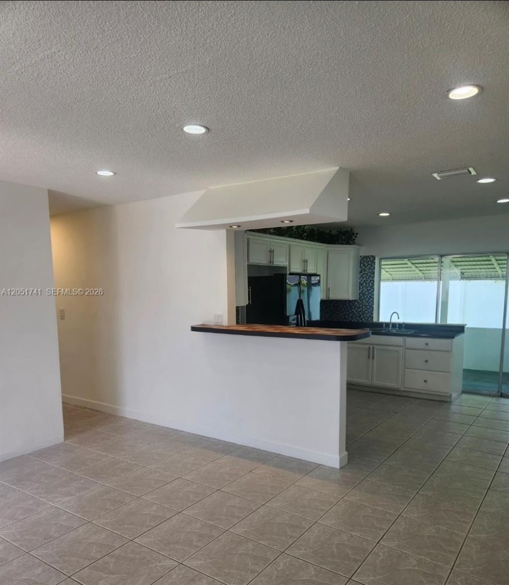 2710 NW 52nd Pl, Tamarac, FL 33309 Photo
