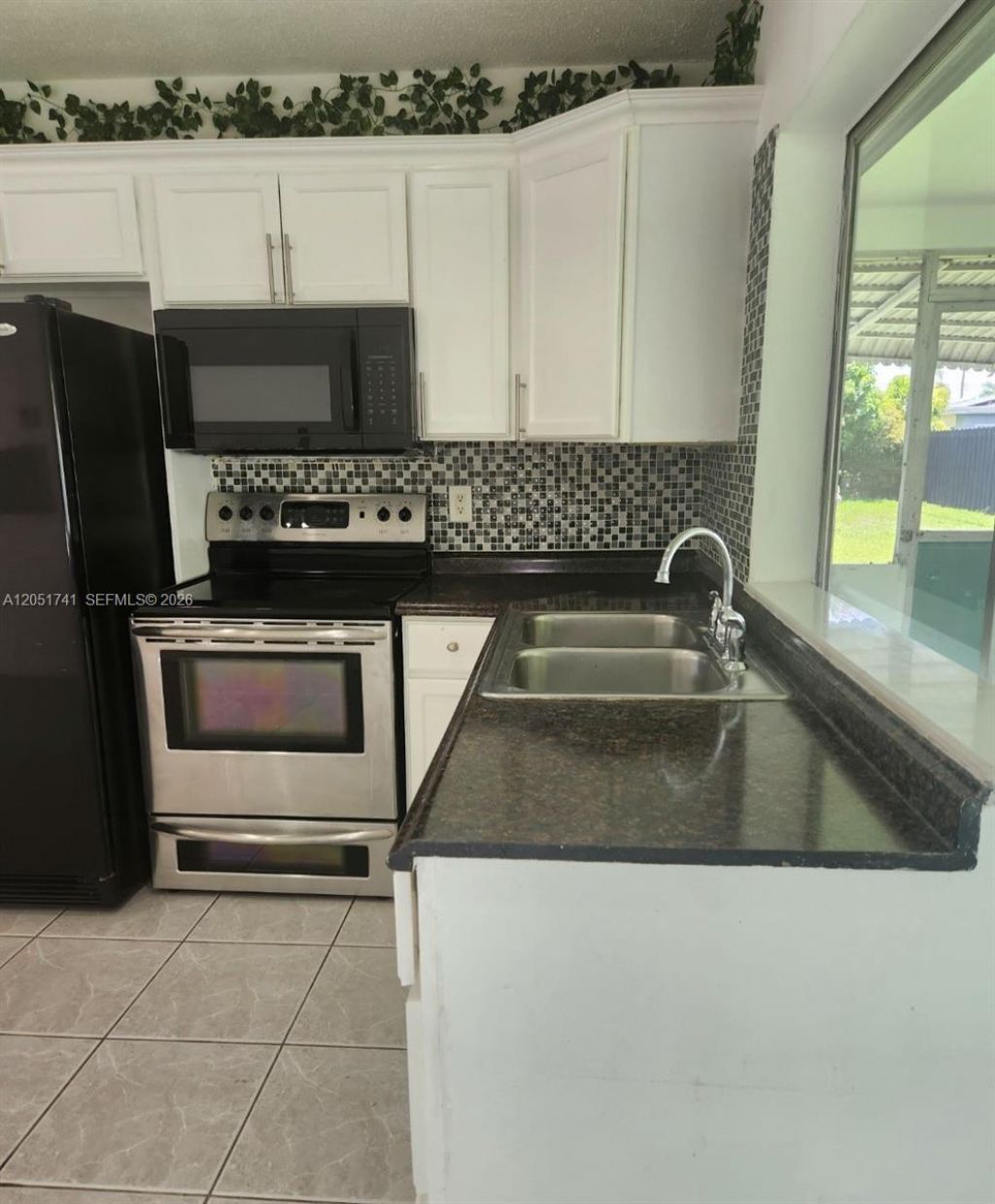 2710 NW 52nd Pl, Tamarac, FL 33309 Photo