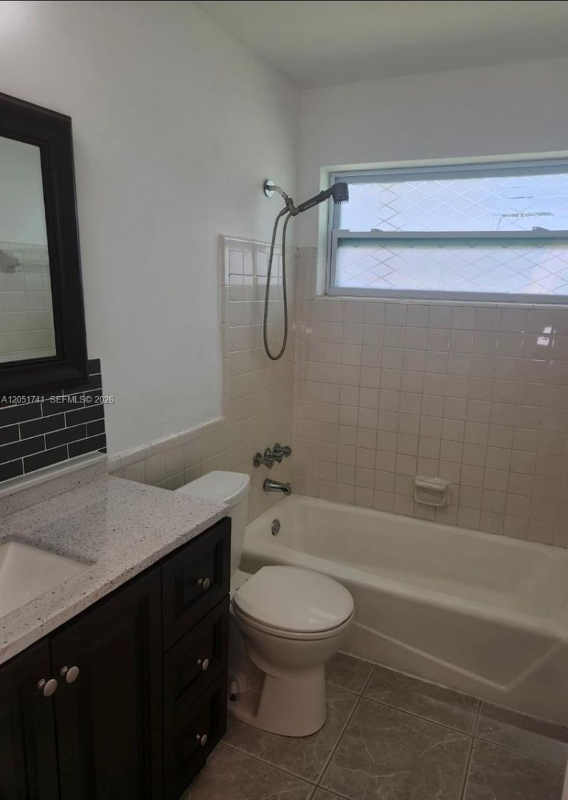 2710 NW 52nd Pl, Tamarac, FL 33309 Photo