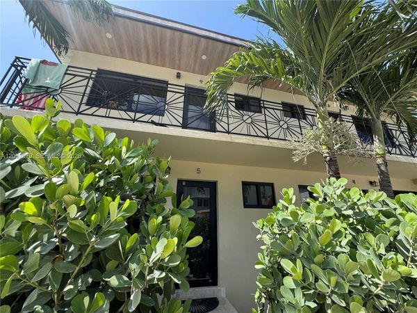 730 14th Pl , Miami Beach, FL 33139