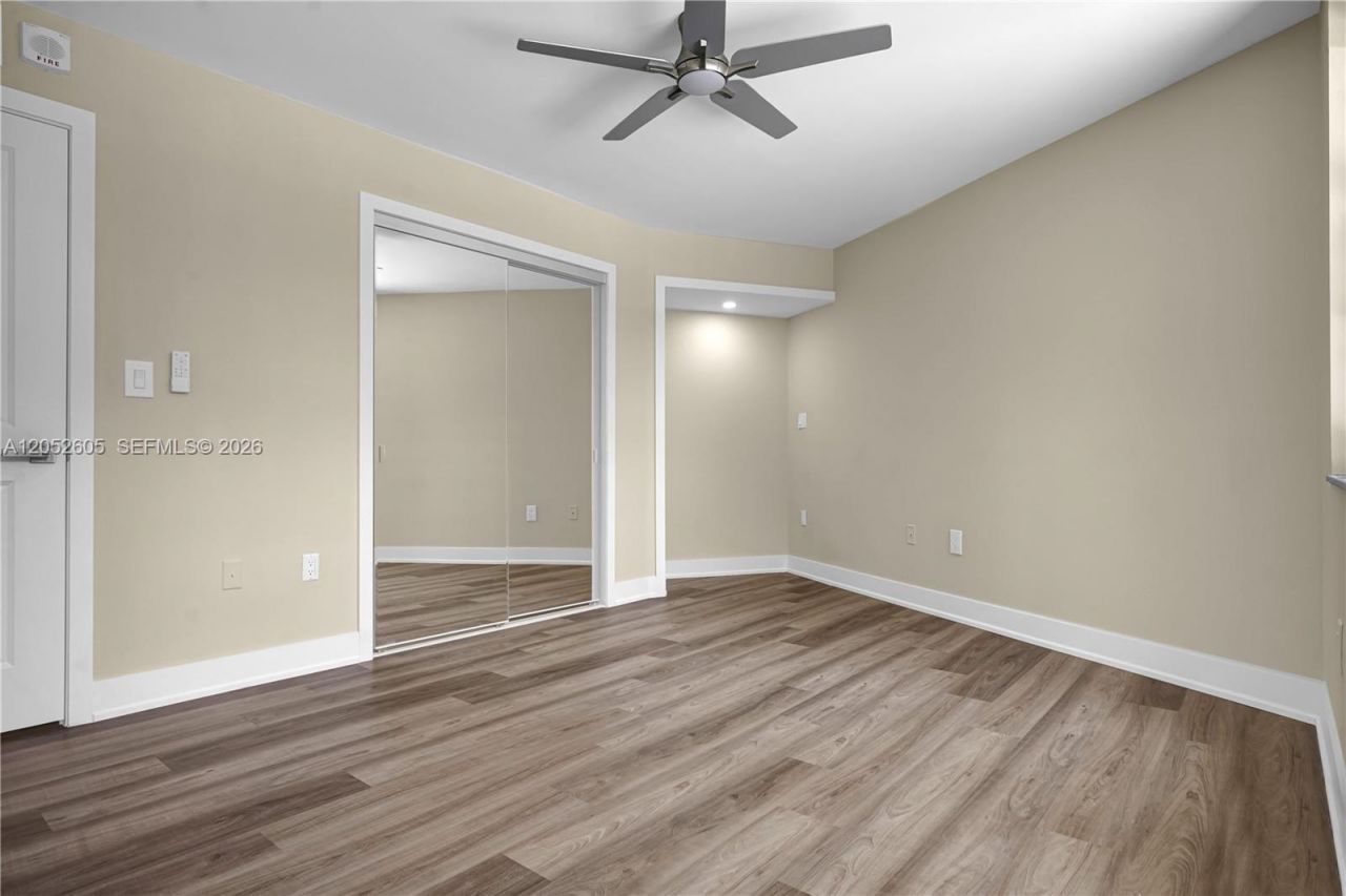 1400 Saint Charles Pl , Unit 317, Pembroke Pines, FL 33026 Photo