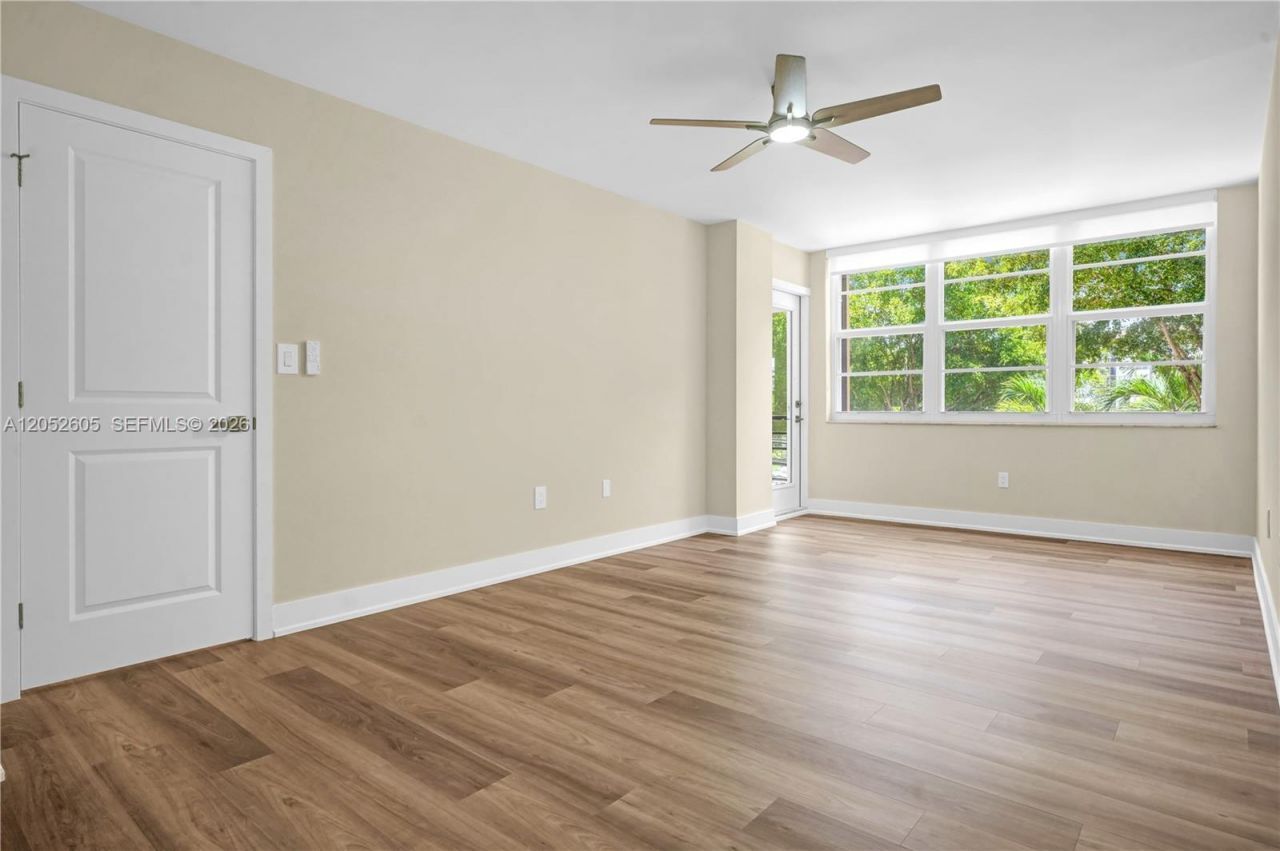 1400 Saint Charles Pl , Unit 317, Pembroke Pines, FL 33026 Photo