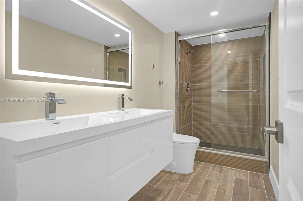 1400 Saint Charles Pl , Unit 317, Pembroke Pines, FL 33026 Photo