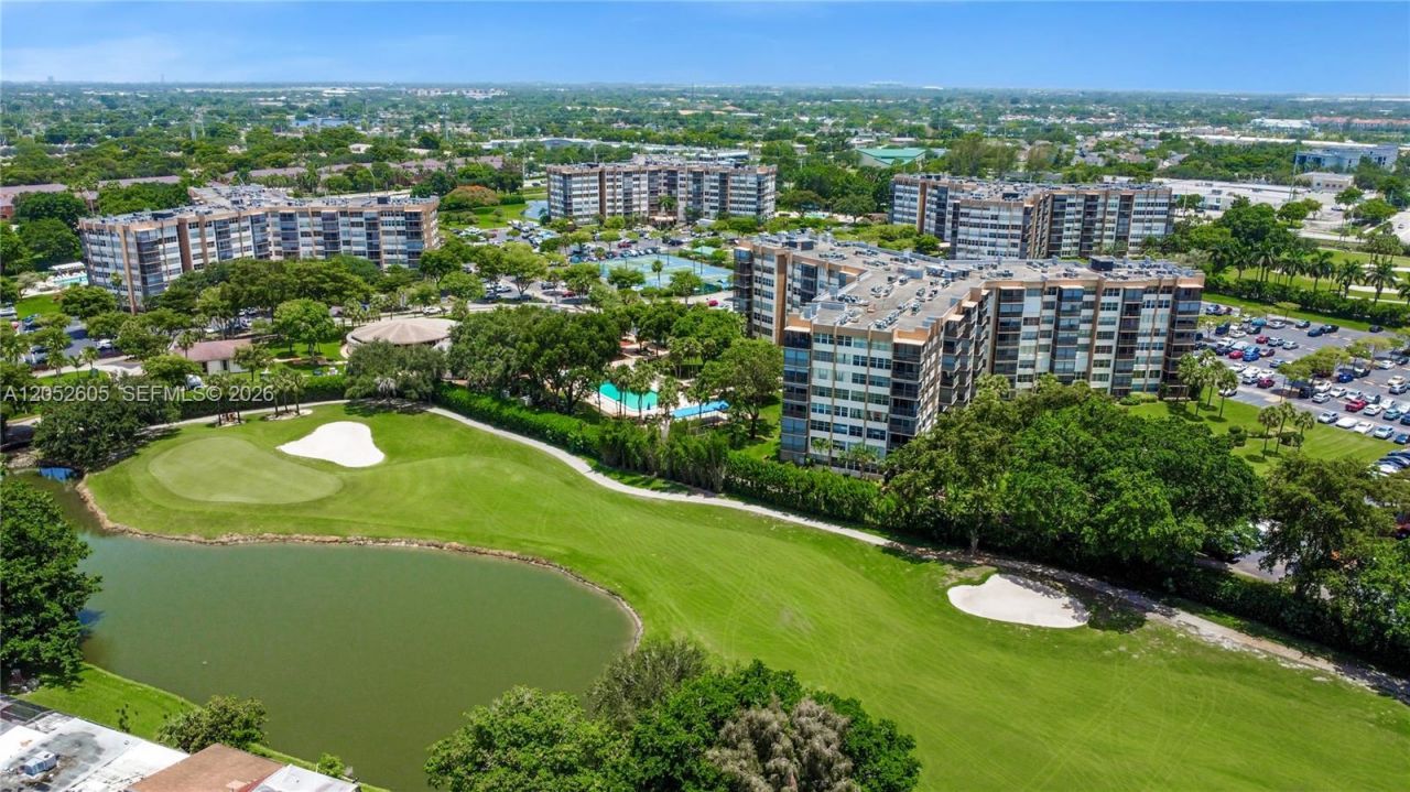 1400 Saint Charles Pl , Unit 317, Pembroke Pines, FL 33026 Photo