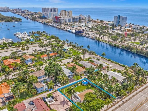 715 Hollywood Blvd , Hollywood, FL 33019