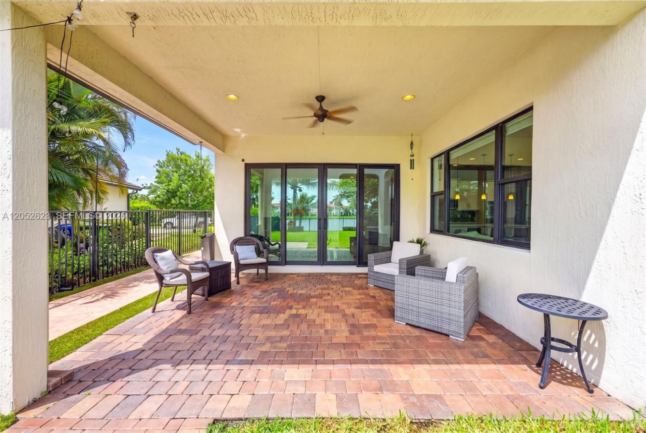11326 SW 12th St, Pembroke Pines, FL 33025 Photo