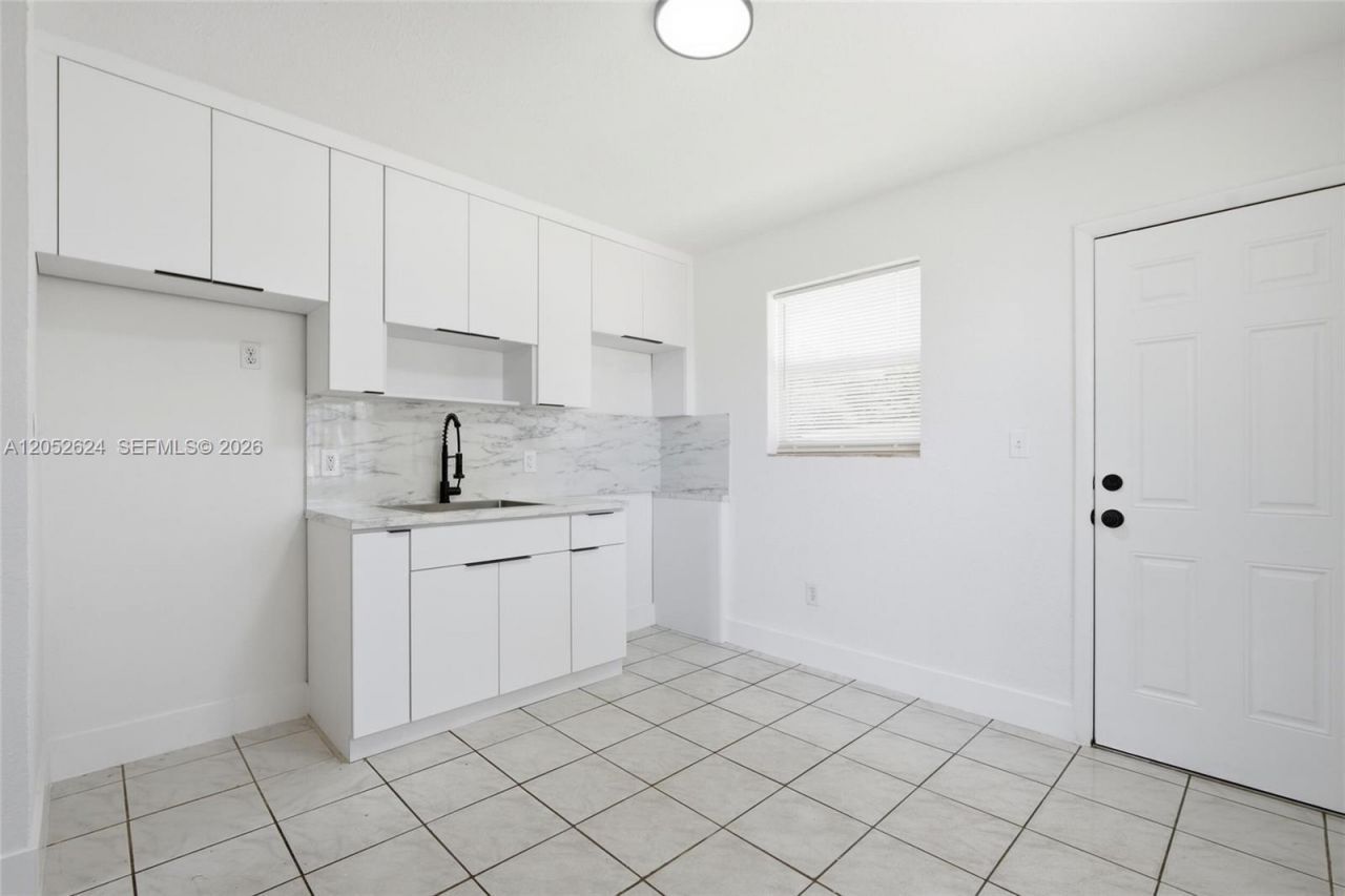 10841 NW 8th Ave, Miami, FL 33168 Photo
