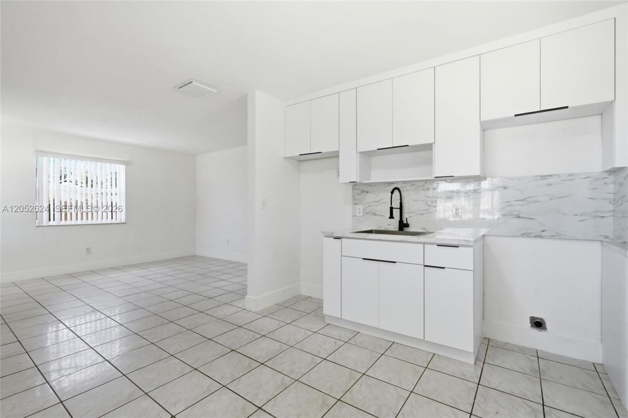 10841 NW 8th Ave, Miami, FL 33168 Photo