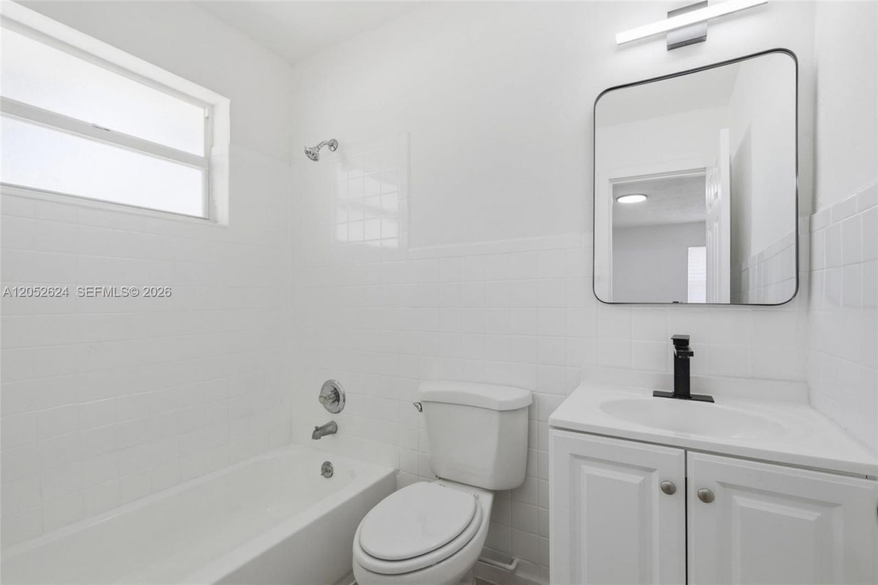 10841 NW 8th Ave, Miami, FL 33168 Photo