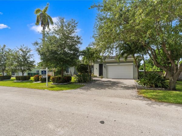 9340 SW 177th St , Unit -, Palmetto Bay, FL 33157