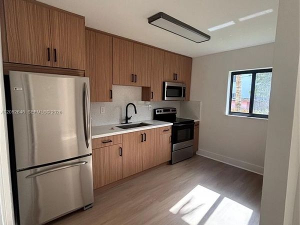 1353 NW 5th St , Unit 1, Miami, FL 33125