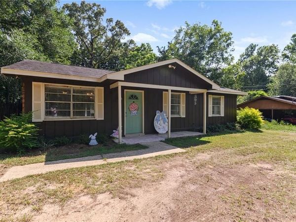 11233 Old Moffat Road , Wilmer, AL 36587