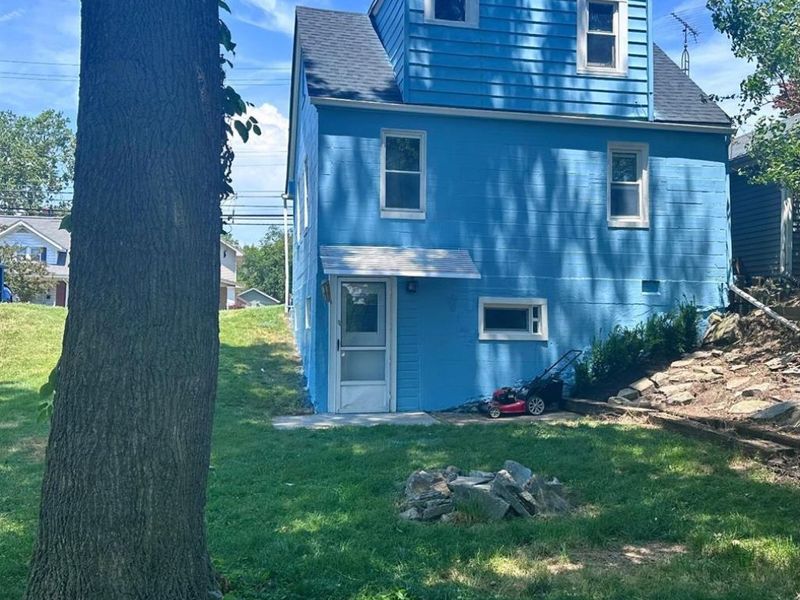 2406 W Monroe Street, Sandusky, OH 44870 Photo 3