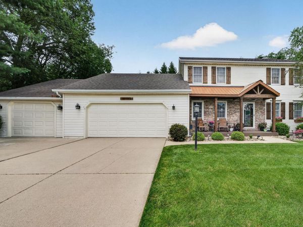 14499 Skybreeze Drive, Granger, IN 46530