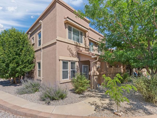 3432 B San Luis , Santa Fe, NM 87507