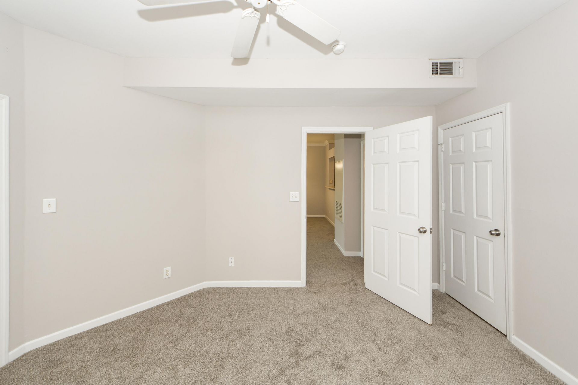 700 Daniel Ellis Drive Photo 18