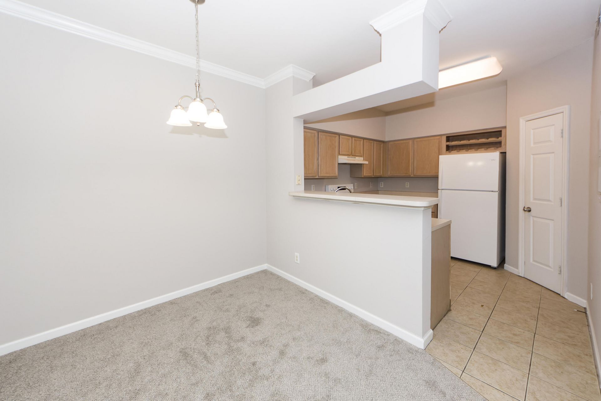 700 Daniel Ellis Drive Photo 5