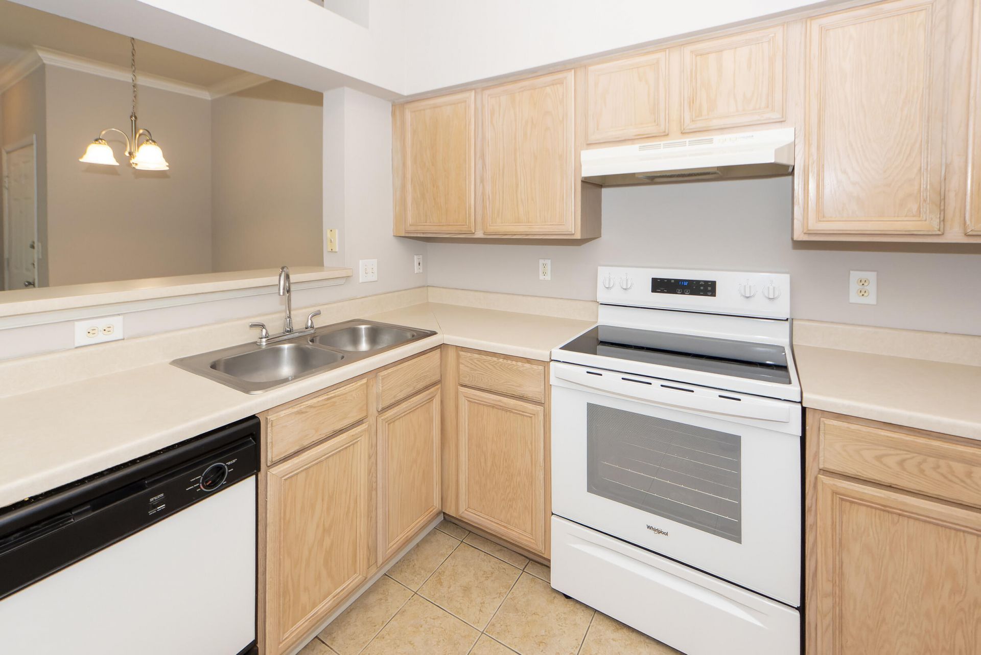 700 Daniel Ellis Drive Photo 9