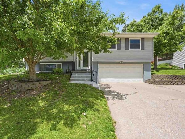 3112 E Court St, Iowa City, IA 52245