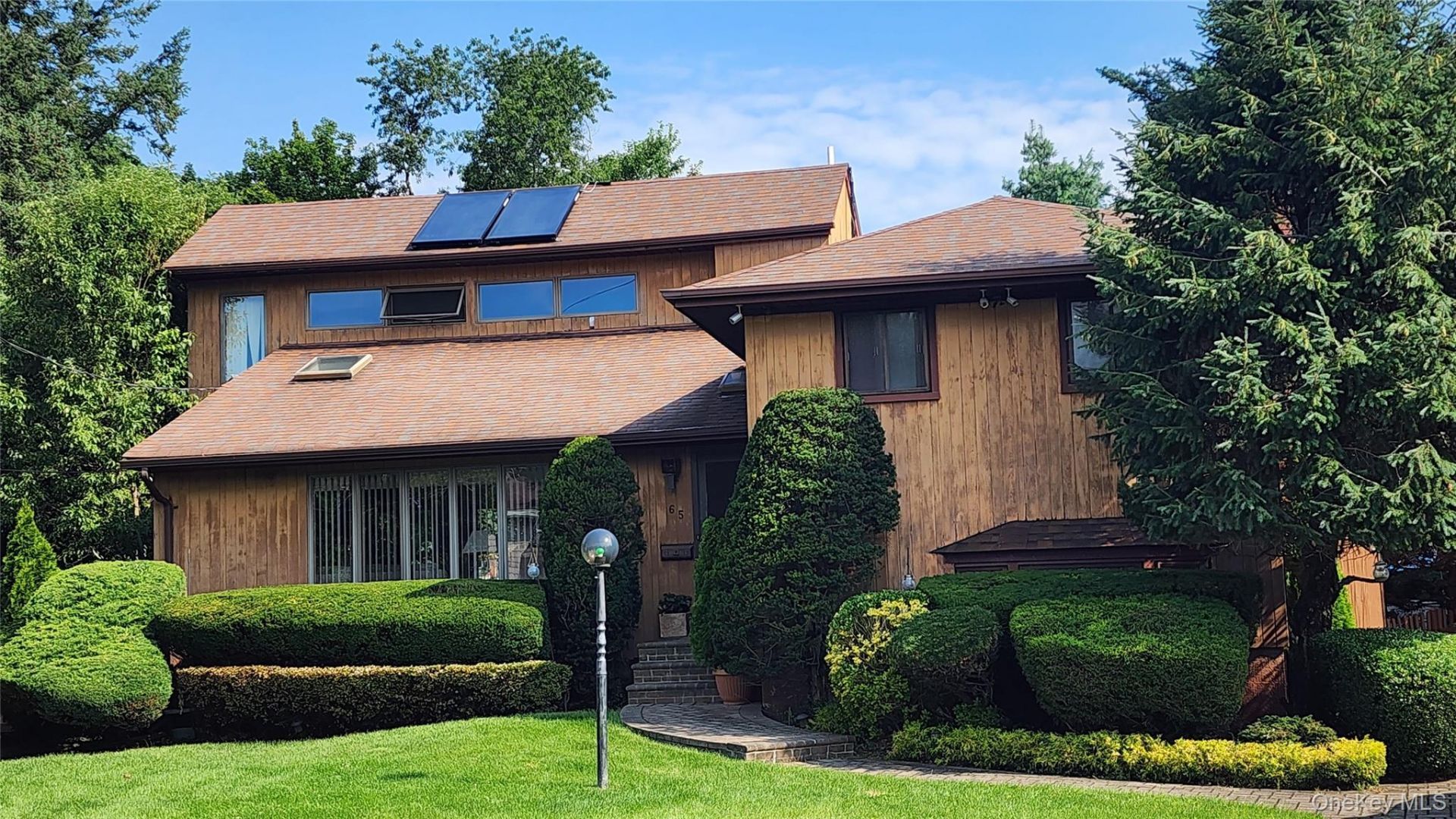 65 Elmtree Lane , Jericho, NY 11753 Main Photo