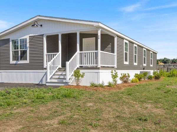 29 Lowell Road, Unit 24, Salem, NH 03079