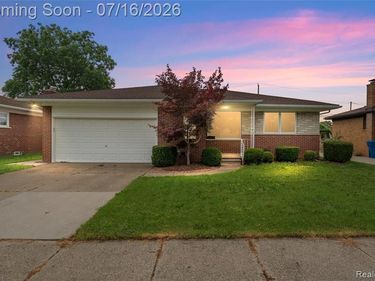 28665 Campbell Drive, Warren, MI 48093
