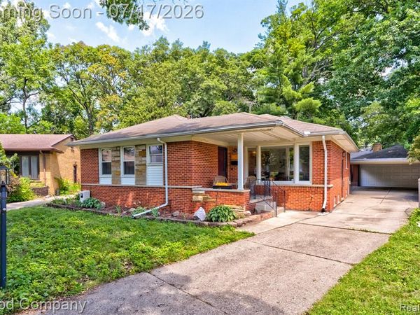 24310 Manistee Street, Oak Park, MI 48237