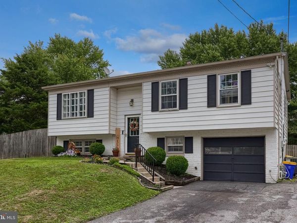2520 LOG CABIN ROAD, YORK, PA 17408