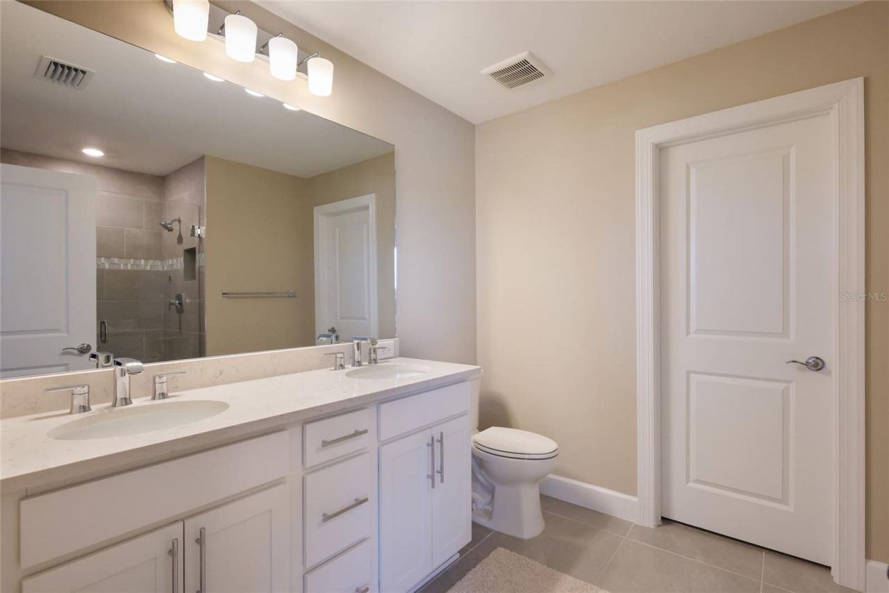 6072 Baywood Court, Lakewood Ranch, FL 34211 Photo