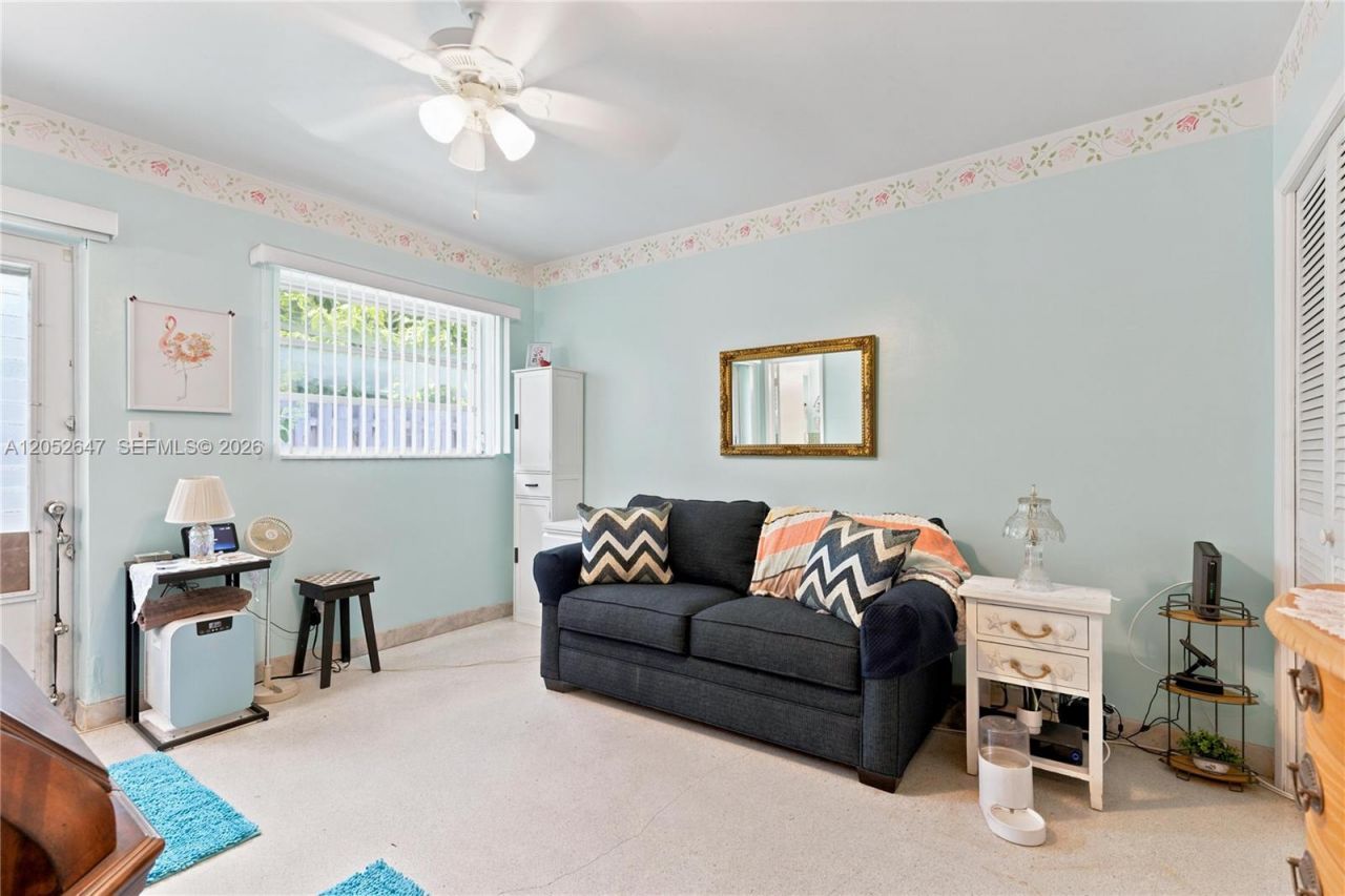 8 Castle Harbor Is, Fort Lauderdale, FL 33308 Photo