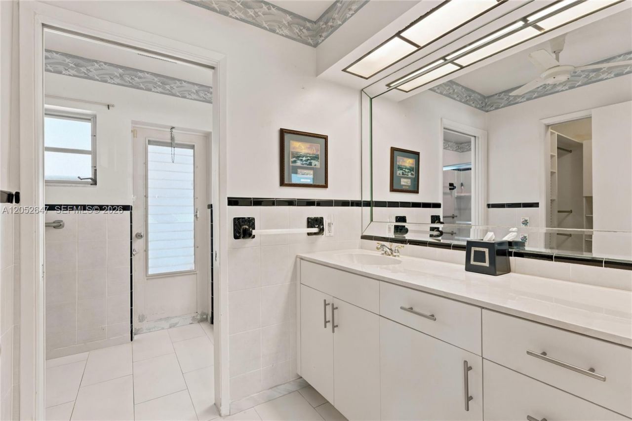 8 Castle Harbor Is, Fort Lauderdale, FL 33308 Photo