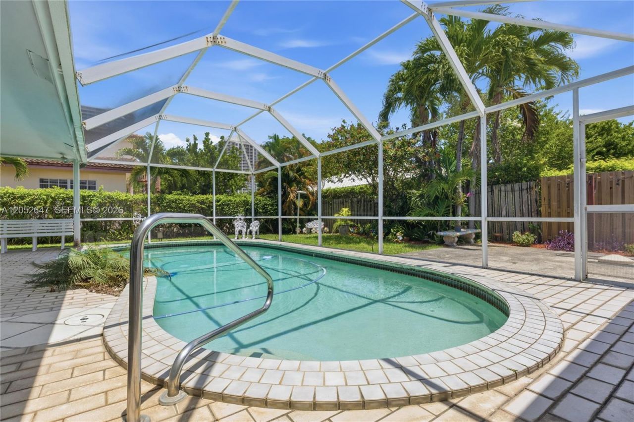 8 Castle Harbor Is, Fort Lauderdale, FL 33308 Photo
