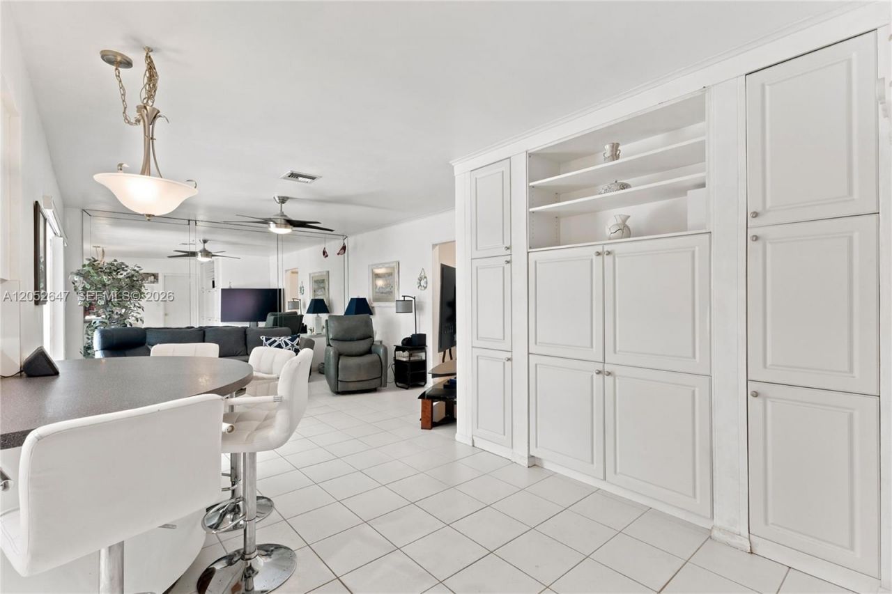 8 Castle Harbor Is, Fort Lauderdale, FL 33308 Photo
